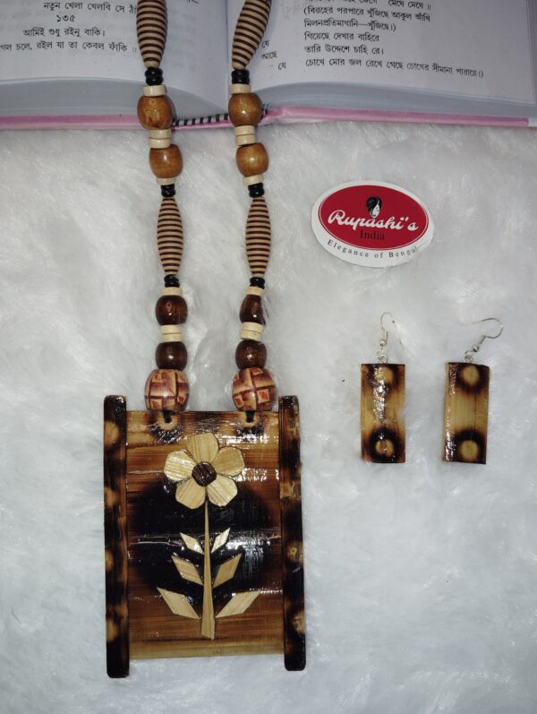 Handcrafted Wooden Necklace & Earring Set – "Prakriti Elegance"