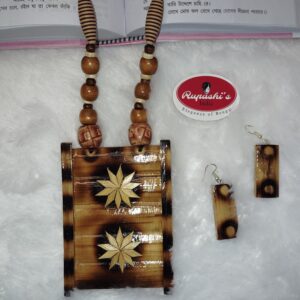 Handcrafted Wooden Necklace & Earring Set – "Prakriti Elegance"